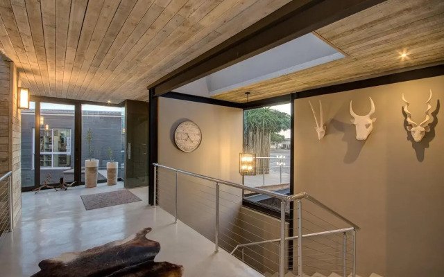 The House Quarters