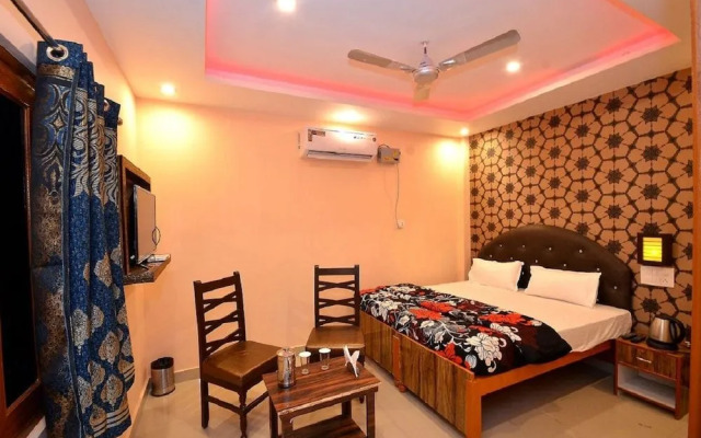 Walkin Shiva P Guest House