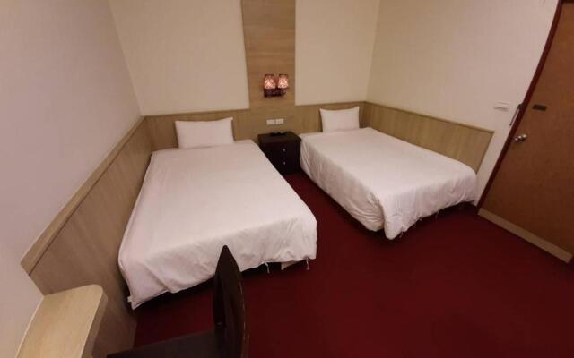 Long Cherng Hotel