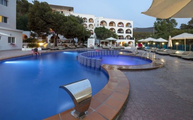 Aparthotel Puerto Cala Vadella