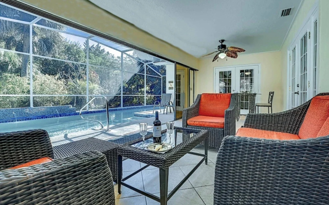Toes in the Water - Pool Home on Siesta Key