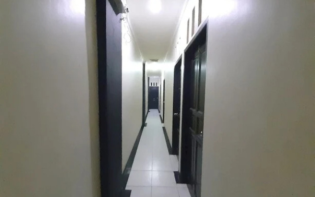 Capital O 93076 Batam Backpacker Guesthouse 2