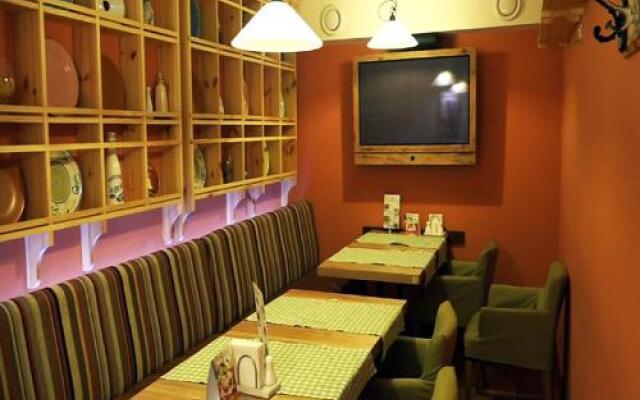 Studio Suite near Lake with Jacuzzi