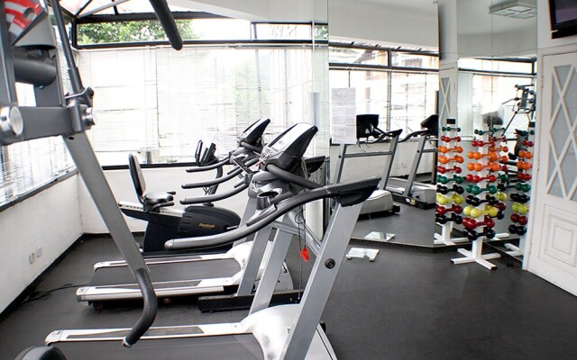 Center Suíço Flats e Shopping