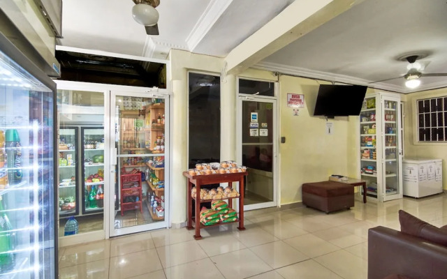 2 Bedroom Apartment Prime Location Great Services!