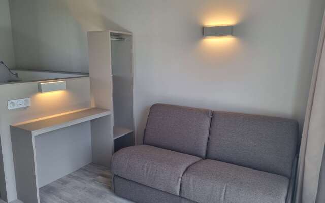 Kyriad Angoulême Nord Champniers - Hôtel & Résidence