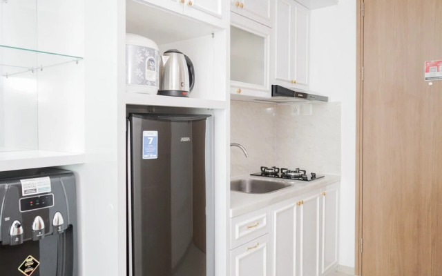 Comfort and Modern Studio at Tree Park Cikokol Apartment