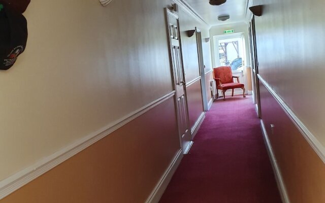 Golden Dawn Guesthouse