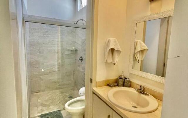 Casa turquesa pie de playa Mazatlan (Brujas)