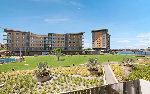 Saltwater Suites - 1,2 & 3 Bed Waterfront Apartments