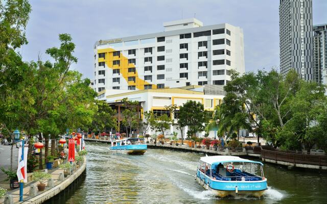 TF Riverside Hotel
