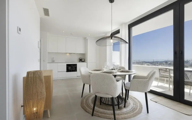 Modern Luxury Suite With Terrace in Higueron