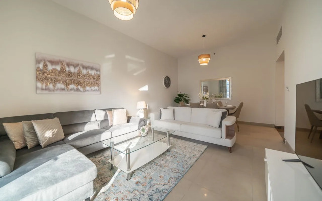 Stunning flat with balcony in Sparkle Tower