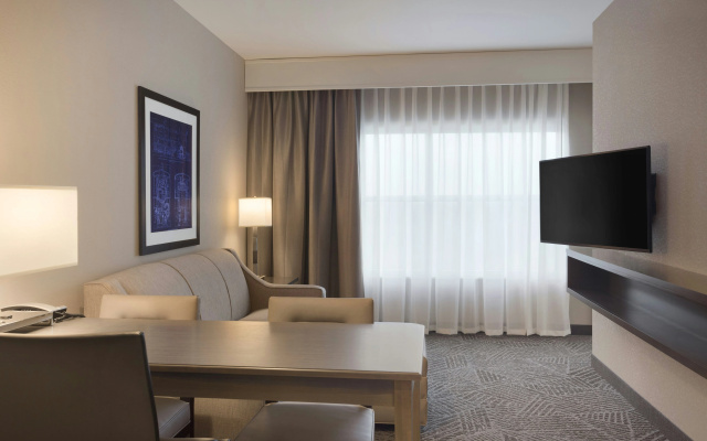 Embassy Suites by Hilton Kansas City Olathe