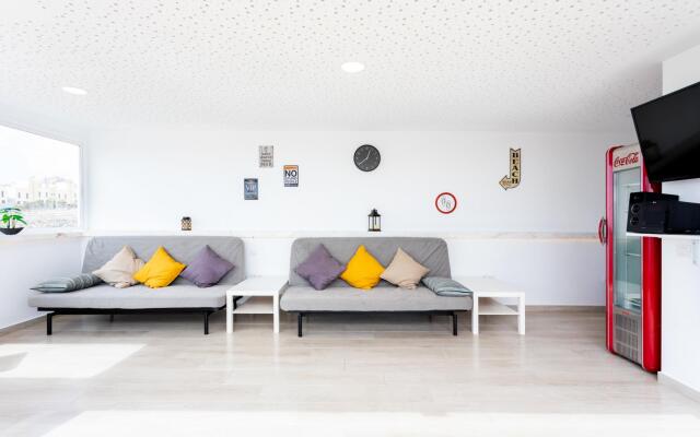 Home2Book Beautiful Duplex Parque La Reina + Wifi