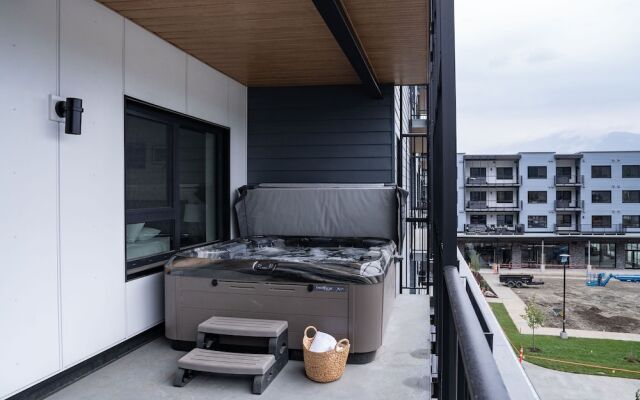 RevelStoked Getaway by Revelstoke Vacation