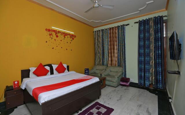 OYO 11752 Hotel Sun Palace Residency