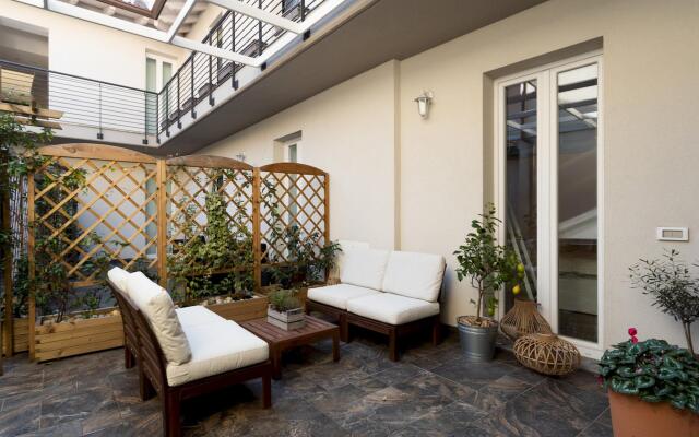 Co-c933-adia67a1 - White Suite With Private Terrace