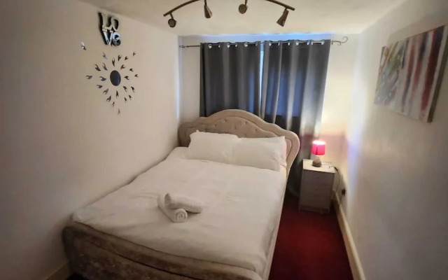 Home in Medway 3bedroom Free Sports Free Parking