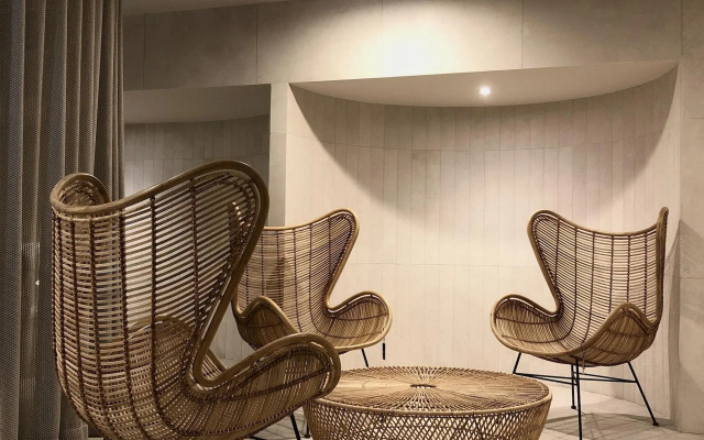 GOLDEN TULIP LYON OUEST TECHLID - Hotel & Spa