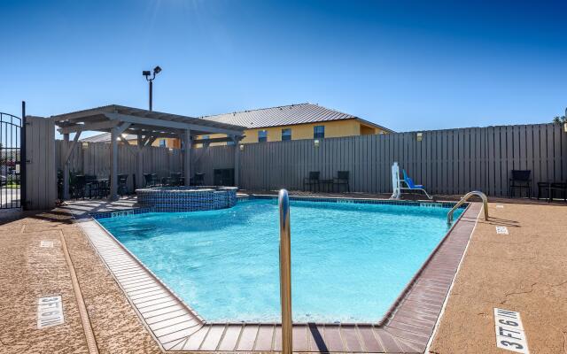 Holiday Inn Express Hotel & Suites Bastrop by IHG