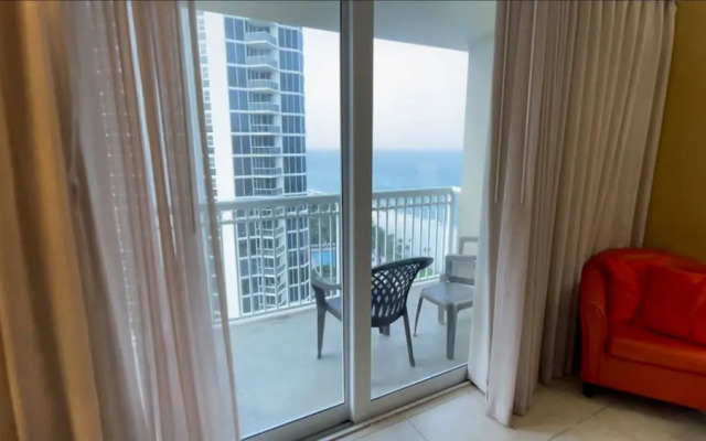 Areia Azul Aparts Miami