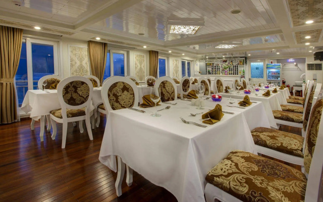 Signature Royal Halong Cruise