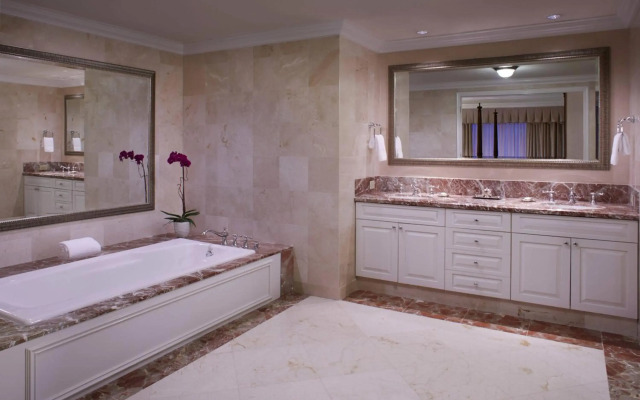 The Ritz-Carlton Coconut Grove, Miami