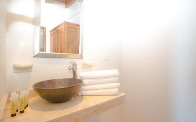 Emblema Playa Manzanillo Hotel and Spa
