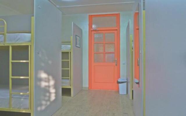 Hostel Red Cat