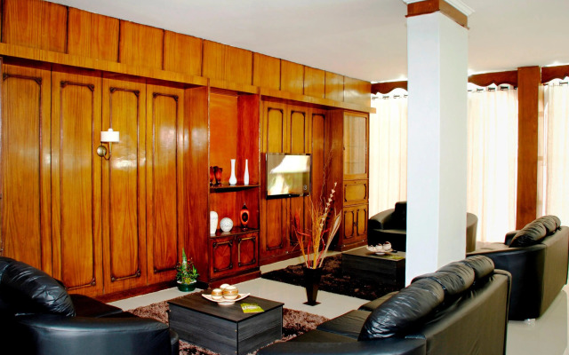 Turrance White Hotel