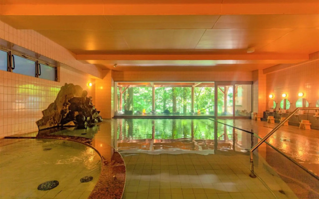 Yamanaka Onsen Shirasagiyu Tawaraya