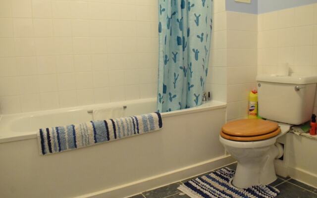 1 Bedroom Apartment in Dalston With Balcony