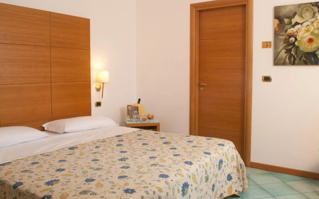City Hotel