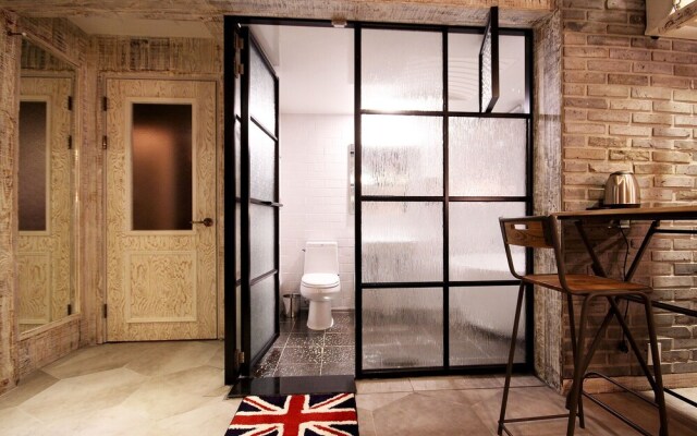 Daegu Dongdaegu Station London Boutique