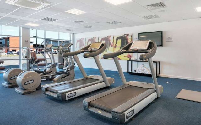 Holiday Inn Express Leigh - Sports Village