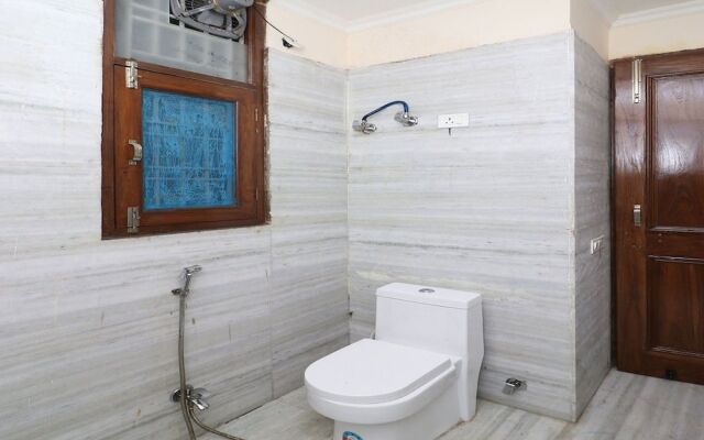 OYO 10669 Hotel Comfort Stay Inn