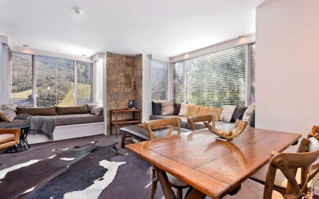 Big Nanook Squatters 32