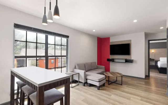 Ramada by Wyndham Studio Suites Dothan