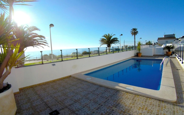 Apartamentos LA PARRETA PRIMERA LÍNEA