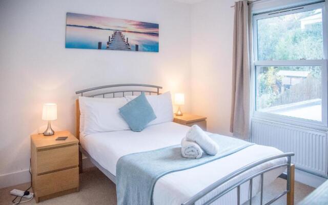 Stunning Room - Amazing Location - Room 4