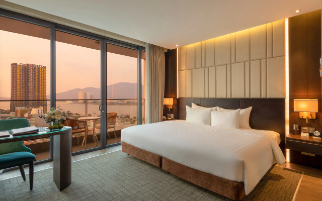 New Orient Hotel Danang