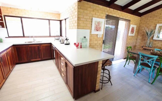 Crystal Shores,Pet Friendly, Beach, Family