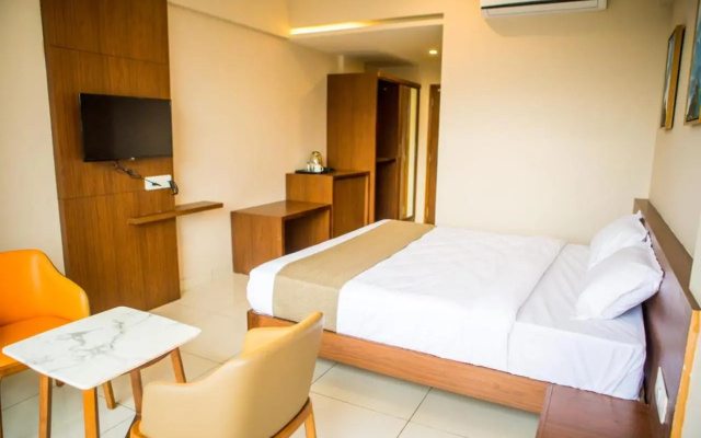 Samasth Palatial Hotel