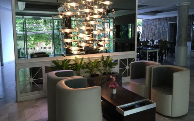 Garden Paradise Hotel & Serviced Apartment