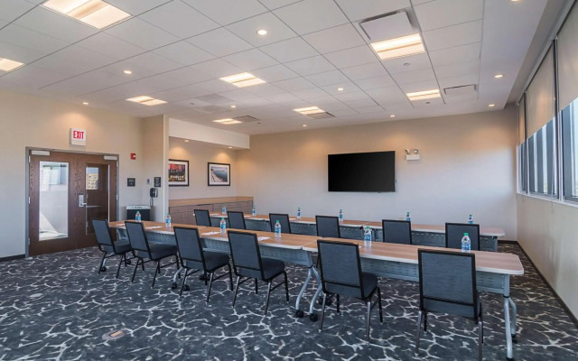 Hampton Inn Chicago North-Loyola Station