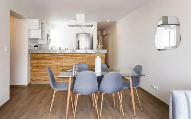 w Great 3BR Duplex With Terrace in Miraflores