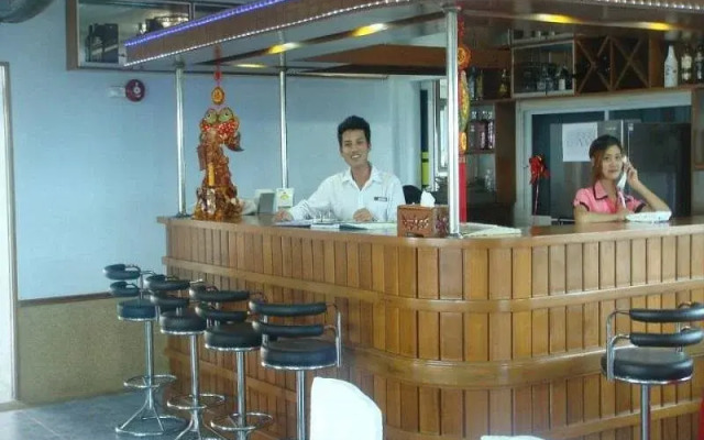 Golden Cherry Hotel