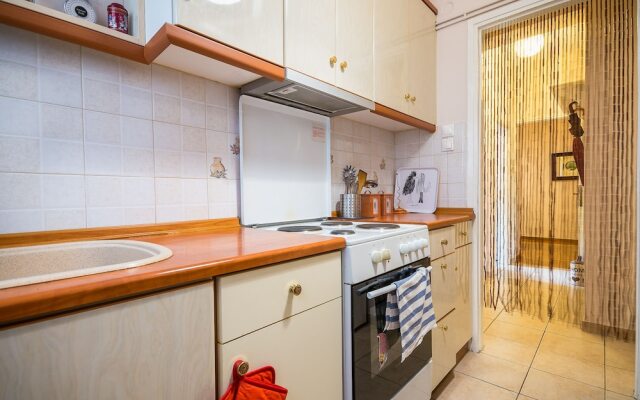 Comfortable Central Athens Flat  by Cloudkeys