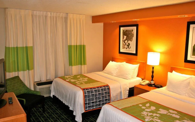 Fairfield Inn and Suites Youngstown Austintown